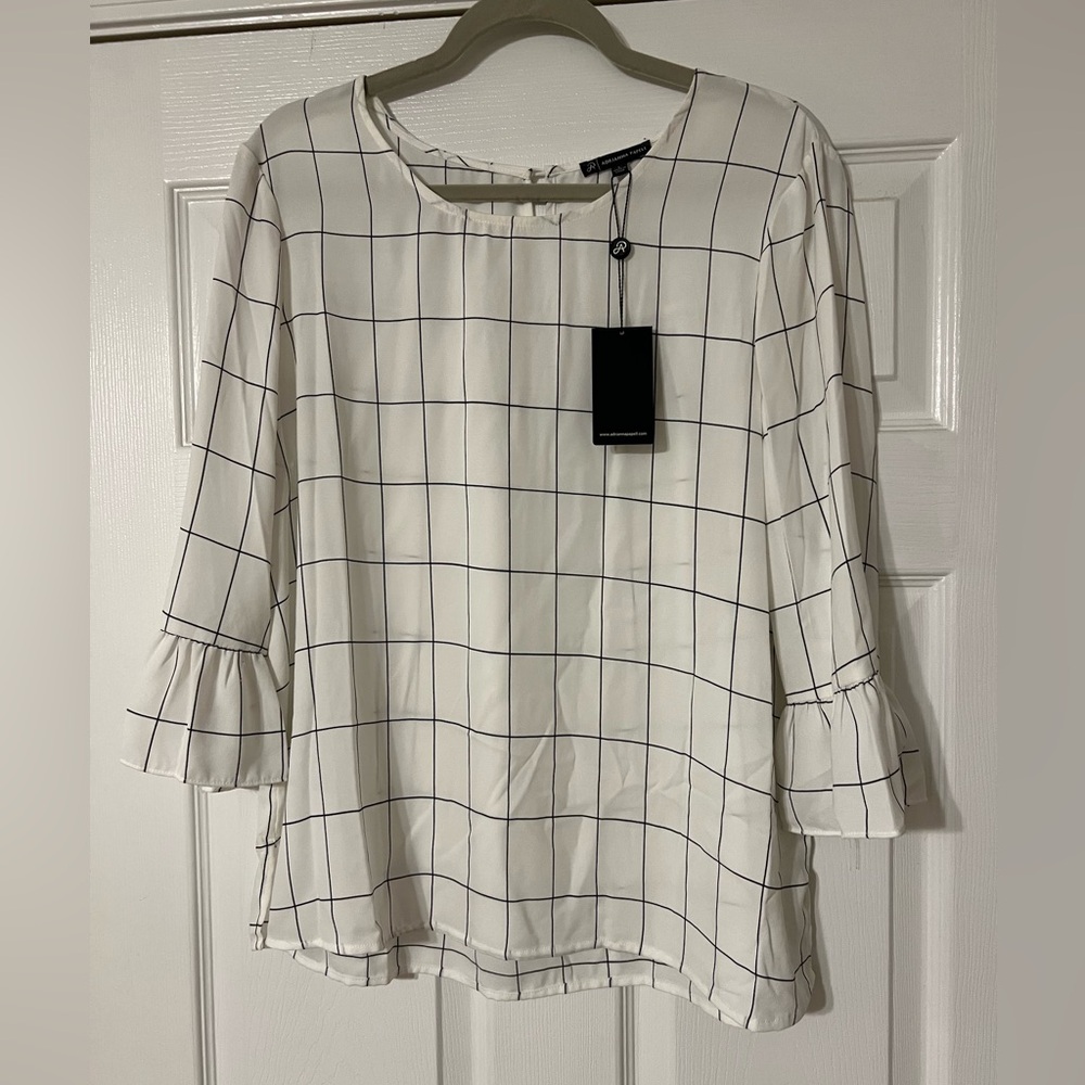 Adrianna Papell Cream Ruffled 3/4 Sleeve Blouse